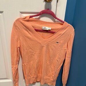 Vineyard Vines V-Neck in Soft Coral